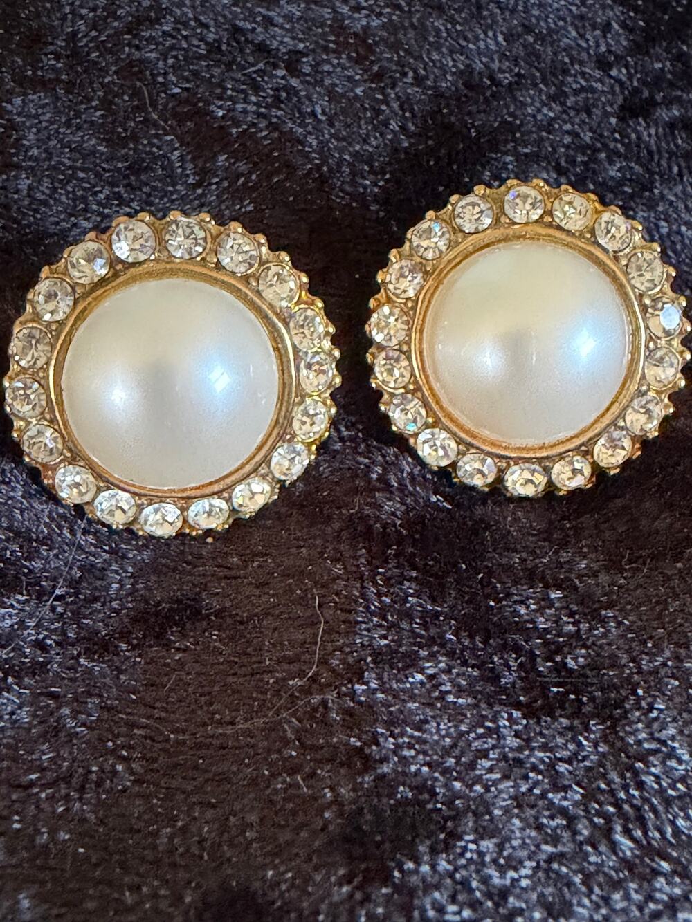 Vintage Faux Pearl Rhinestone Halo Earrings Gold Tone Pierced 1” Statement